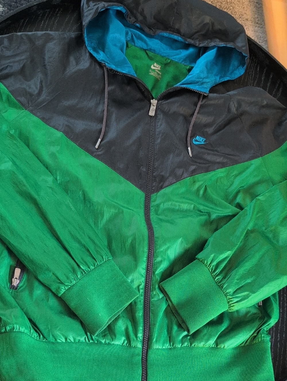NIKE Green, Charcoal And Blue Vintage Hooded Windbreaker Jacket ⭐